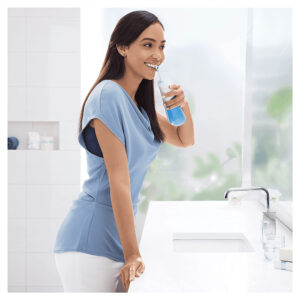 Tam Nuoc Oral B Aquacare 4